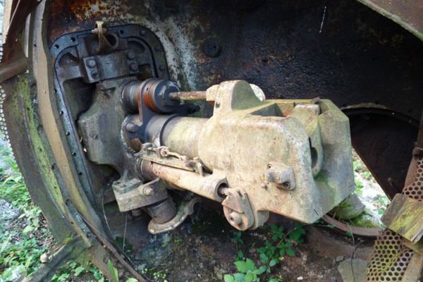 07-duze-pomnik-skorpion1414613D-1CFE-4EB5-B20C-2D14145892D4.jpg